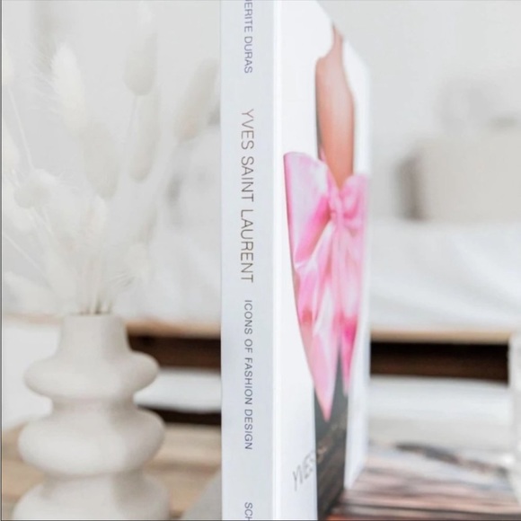 YSL✨ Yves Saint Laurent Fashion Hardcover Large Coffee Table Book NWT - Picture 6 of 15